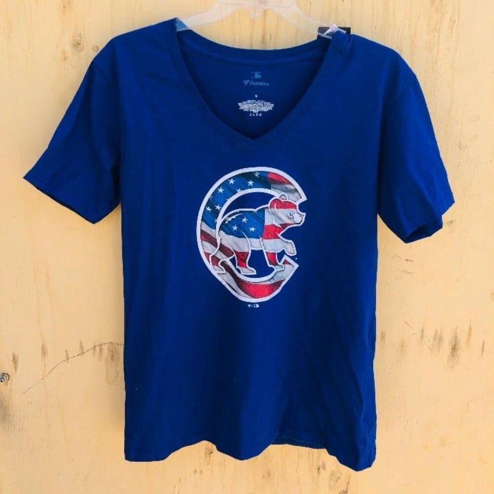NWT FANATICS CUBS T SHIRT